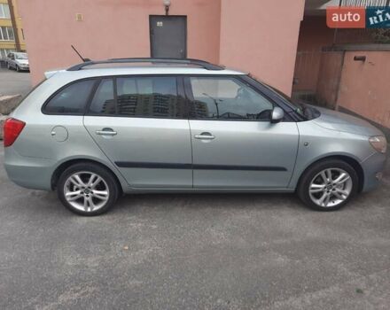 Шкода Фабия 2011 в Хмельницком на Automoto.ua Серый Шкода Фабия, объемом двигателя 1.2 л и пробегом 285 тыс. км за 6200 $, фото 1 на Automoto.ua