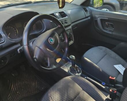 Сірий Шкода Фабія, об'ємом двигуна 1.6 л та пробігом 274 тис. км за 5200 $, фото 4 на Automoto.ua