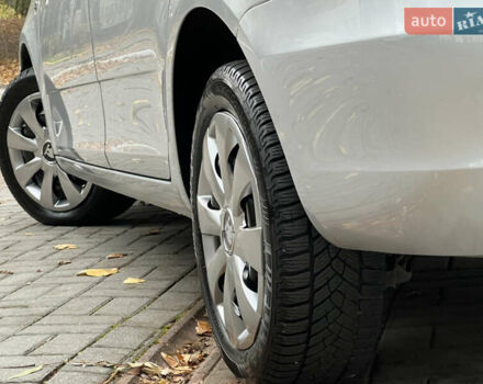 Шкода Фабия 2011 в Трускавце на Automoto.ua Серый Шкода Фабия, объемом двигателя 1.6 л и пробегом 242 тыс. км за 5950 $, фото 54 на Automoto.ua