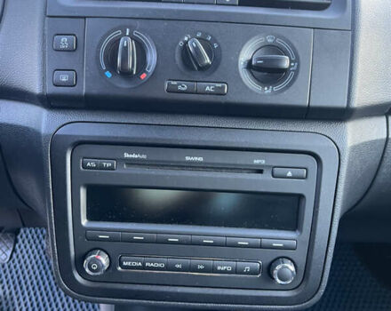 Сірий Шкода Фабія, об'ємом двигуна 1.2 л та пробігом 300 тис. км за 4399 $, фото 25 на Automoto.ua