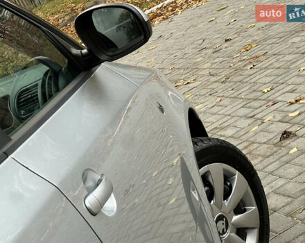 Шкода Фабия 2011 в Трускавце на Automoto.ua Серый Шкода Фабия, объемом двигателя 1.6 л и пробегом 242 тыс. км за 5950 $, фото 43 на Automoto.ua