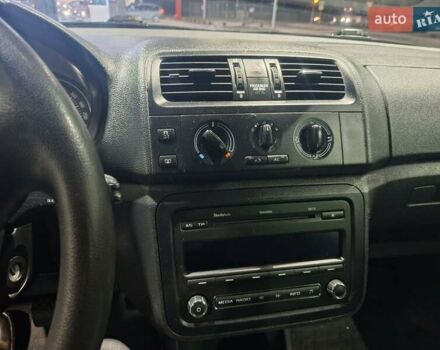 Серый Шкода Фабия, объемом двигателя 1.2 л и пробегом 244 тыс. км за 4750 $, фото 9 на Automoto.ua