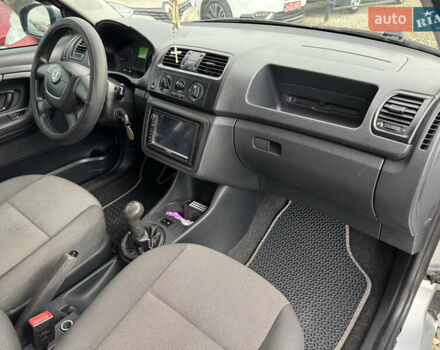 Сірий Шкода Фабія, об'ємом двигуна 1.6 л та пробігом 233 тис. км за 5500 $, фото 24 на Automoto.ua