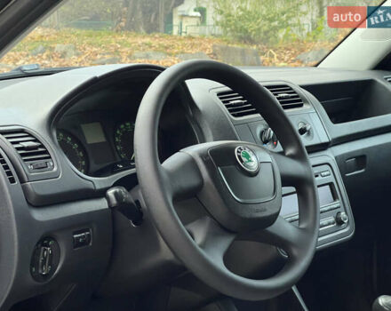 Шкода Фабия 2011 в Трускавце на Automoto.ua Серый Шкода Фабия, объемом двигателя 1.6 л и пробегом 242 тыс. км за 5950 $, фото 68 на Automoto.ua