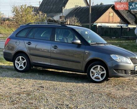 Серый Шкода Фабия, объемом двигателя 1.2 л и пробегом 203 тыс. км за 7500 $, фото 5 на Automoto.ua