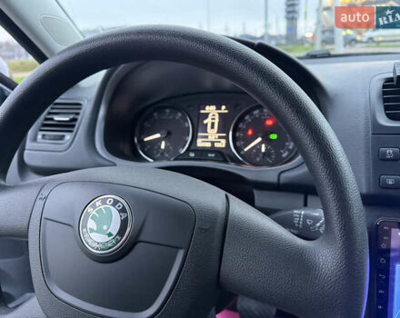 Серый Шкода Фабия, объемом двигателя 1.2 л и пробегом 161 тыс. км за 6600 $, фото 19 на Automoto.ua