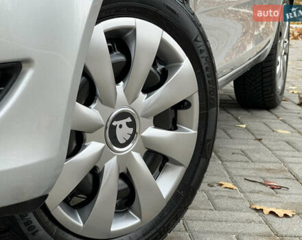 Шкода Фабия 2011 в Трускавце на Automoto.ua Серый Шкода Фабия, объемом двигателя 1.6 л и пробегом 242 тыс. км за 5950 $, фото 25 на Automoto.ua