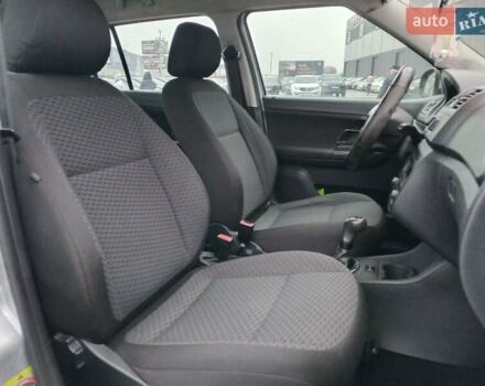 Серый Шкода Фабия, объемом двигателя 1.6 л и пробегом 304 тыс. км за 5490 $, фото 24 на Automoto.ua