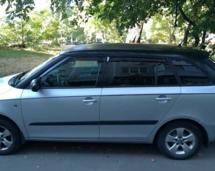 Серый Шкода Фабия, объемом двигателя 1.4 л и пробегом 218 тыс. км за 5000 $, фото 2 на Automoto.ua