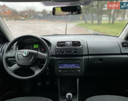 Серый Шкода Фабия, объемом двигателя 1.2 л и пробегом 185 тыс. км за 6000 $, фото 12 на Automoto.ua