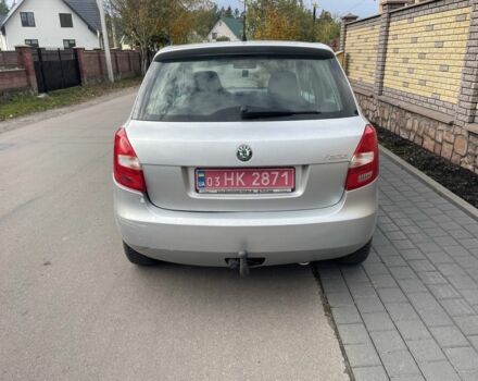 Шкода Фабия 2011 в Сарнах на Automoto.ua Серый Шкода Фабия, объемом двигателя 1.4 л и пробегом 241 тыс. км за 5500 $, фото 4 на Automoto.ua