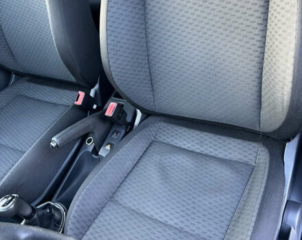 Сірий Шкода Фабія, об'ємом двигуна 1.2 л та пробігом 300 тис. км за 4399 $, фото 27 на Automoto.ua