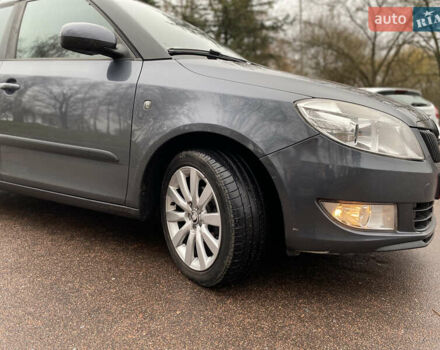Серый Шкода Фабия, объемом двигателя 1.2 л и пробегом 185 тыс. км за 6000 $, фото 4 на Automoto.ua