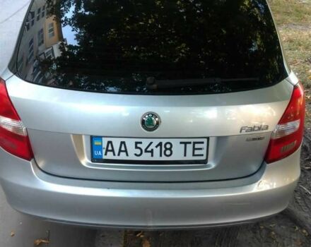 Серый Шкода Фабия, объемом двигателя 1.4 л и пробегом 218 тыс. км за 5000 $, фото 1 на Automoto.ua