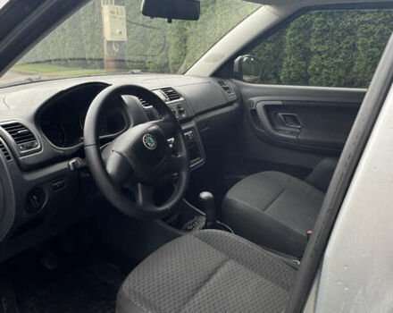 Сірий Шкода Фабія, об'ємом двигуна 1.39 л та пробігом 224 тис. км за 5250 $, фото 7 на Automoto.ua