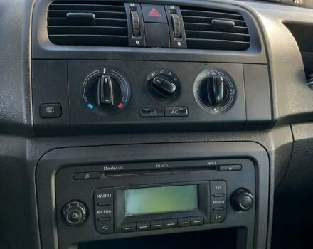 Сірий Шкода Фабія, об'ємом двигуна 1.6 л та пробігом 274 тис. км за 5200 $, фото 5 на Automoto.ua