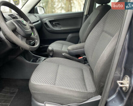 Серый Шкода Фабия, объемом двигателя 1.2 л и пробегом 185 тыс. км за 6000 $, фото 9 на Automoto.ua