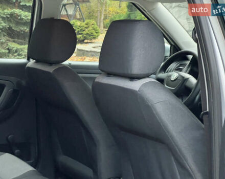Шкода Фабия 2011 в Трускавце на Automoto.ua Серый Шкода Фабия, объемом двигателя 1.6 л и пробегом 242 тыс. км за 5950 $, фото 91 на Automoto.ua