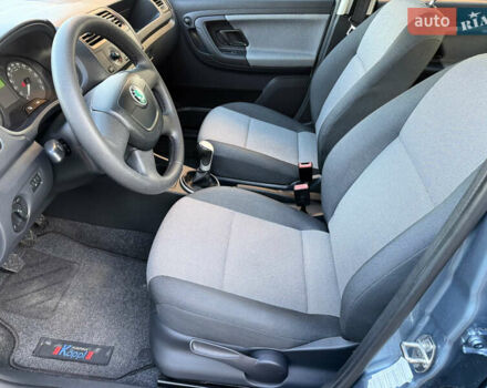 Сірий Шкода Фабія, об'ємом двигуна 1.2 л та пробігом 199 тис. км за 5000 $, фото 15 на Automoto.ua