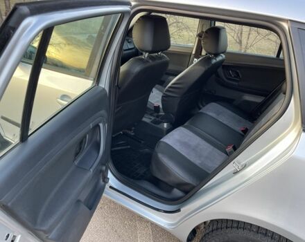 Серый Шкода Фабия, объемом двигателя 1.6 л и пробегом 219 тыс. км за 6000 $, фото 4 на Automoto.ua