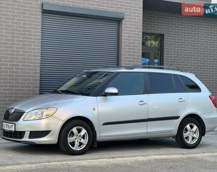 Шкода Фабія 2011 у Ужгороді на Automoto.ua Сірий Шкода Фабія, об'ємом двигуна 1.6 л та пробігом 293 тис. км за 5150 $, фото 1 на Automoto.ua