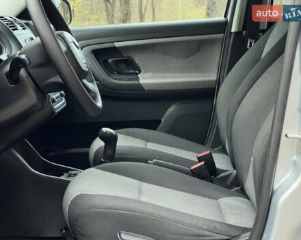 Шкода Фабия 2011 в Трускавце на Automoto.ua Серый Шкода Фабия, объемом двигателя 1.6 л и пробегом 242 тыс. км за 5950 $, фото 65 на Automoto.ua