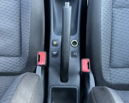 Сірий Шкода Фабія, об'ємом двигуна 1.2 л та пробігом 300 тис. км за 4399 $, фото 26 на Automoto.ua