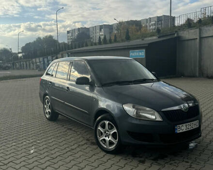 Сірий Шкода Фабія, об'ємом двигуна 1.6 л та пробігом 300 тис. км за 5100 $, фото 5 на Automoto.ua