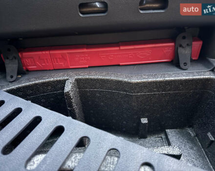 Серый Шкода Фабия, объемом двигателя 1.2 л и пробегом 161 тыс. км за 6600 $, фото 31 на Automoto.ua