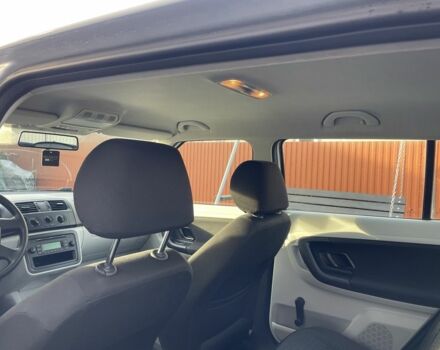 Серый Шкода Фабия, объемом двигателя 1.4 л и пробегом 242 тыс. км за 5400 $, фото 10 на Automoto.ua