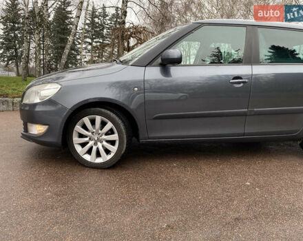 Серый Шкода Фабия, объемом двигателя 1.2 л и пробегом 185 тыс. км за 6000 $, фото 1 на Automoto.ua