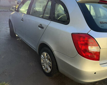 Серый Шкода Фабия, объемом двигателя 1.6 л и пробегом 350 тыс. км за 2499 $, фото 4 на Automoto.ua