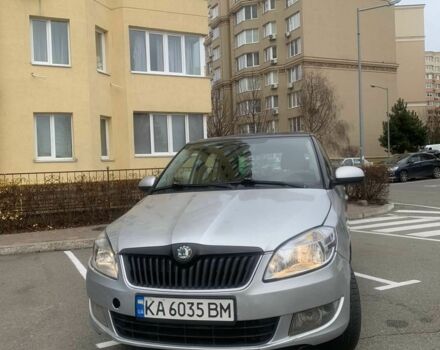 Серый Шкода Фабия, объемом двигателя 1.4 л и пробегом 300 тыс. км за 4200 $, фото 1 на Automoto.ua