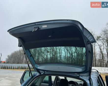 Серый Шкода Фабия, объемом двигателя 1.6 л и пробегом 204 тыс. км за 7950 $, фото 102 на Automoto.ua