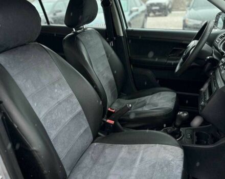 Серый Шкода Фабия, объемом двигателя 1.6 л и пробегом 218 тыс. км за 5499 $, фото 8 на Automoto.ua