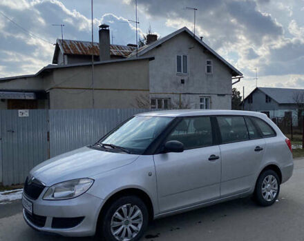 Серый Шкода Фабия, объемом двигателя 1.6 л и пробегом 258 тыс. км за 6490 $, фото 7 на Automoto.ua