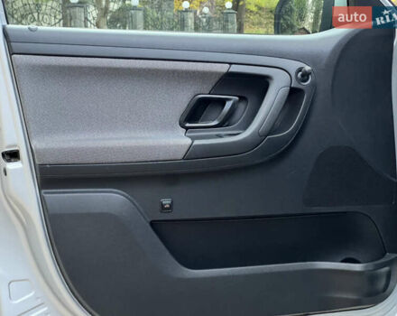 Шкода Фабия 2011 в Трускавце на Automoto.ua Серый Шкода Фабия, объемом двигателя 1.6 л и пробегом 242 тыс. км за 5950 $, фото 60 на Automoto.ua