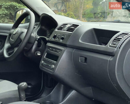 Шкода Фабия 2011 в Трускавце на Automoto.ua Серый Шкода Фабия, объемом двигателя 1.6 л и пробегом 242 тыс. км за 5950 $, фото 76 на Automoto.ua