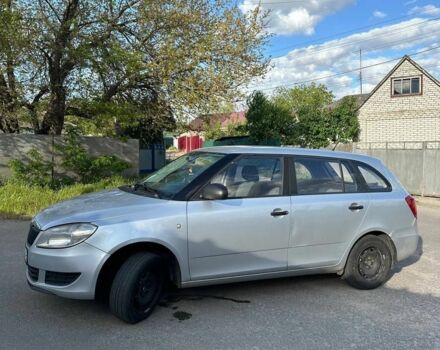 Серый Шкода Фабия, объемом двигателя 1.2 л и пробегом 300 тыс. км за 1500 $, фото 1 на Automoto.ua