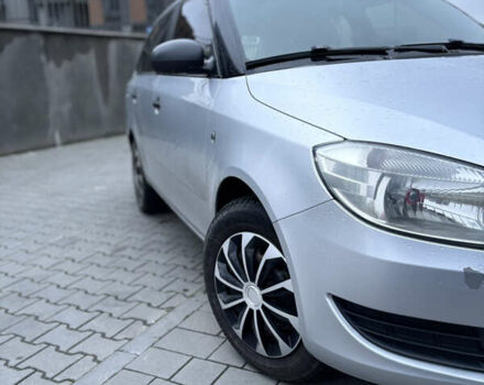 Серый Шкода Фабия, объемом двигателя 1.6 л и пробегом 259 тыс. км за 6200 $, фото 3 на Automoto.ua