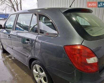 Серый Шкода Фабия, объемом двигателя 1.2 л и пробегом 244 тыс. км за 4750 $, фото 7 на Automoto.ua