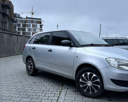 Серый Шкода Фабия, объемом двигателя 1.6 л и пробегом 259 тыс. км за 6200 $, фото 4 на Automoto.ua