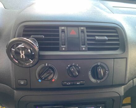 Серый Шкода Фабия, объемом двигателя 1.6 л и пробегом 296 тыс. км за 6000 $, фото 17 на Automoto.ua