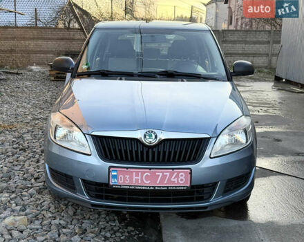 Сірий Шкода Фабія, об'ємом двигуна 1.2 л та пробігом 199 тис. км за 5000 $, фото 1 на Automoto.ua