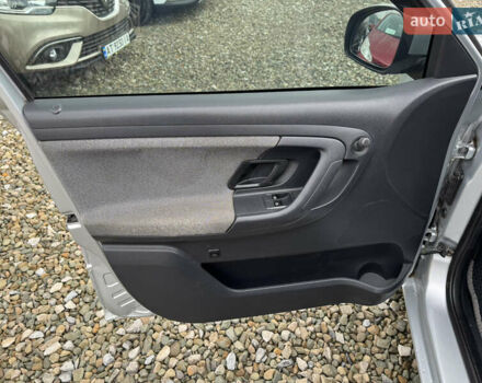 Сірий Шкода Фабія, об'ємом двигуна 1.6 л та пробігом 233 тис. км за 5500 $, фото 12 на Automoto.ua