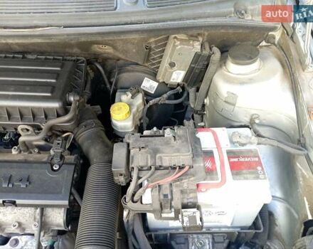 Серый Шкода Фабия, объемом двигателя 1.39 л и пробегом 160 тыс. км за 4700 $, фото 9 на Automoto.ua