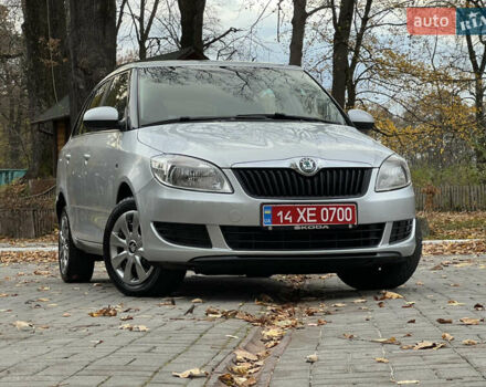 Шкода Фабия 2011 в Трускавце на Automoto.ua Серый Шкода Фабия, объемом двигателя 1.6 л и пробегом 242 тыс. км за 5950 $, фото 5 на Automoto.ua