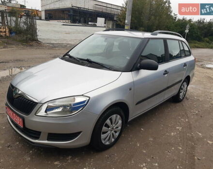 Сірий Шкода Фабія, об'ємом двигуна 1.39 л та пробігом 181 тис. км за 6350 $, фото 7 на Automoto.ua