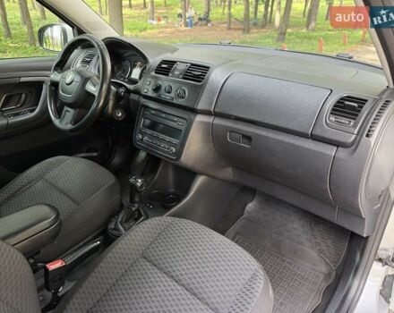 Сірий Шкода Фабія, об'ємом двигуна 1.2 л та пробігом 147 тис. км за 6999 $, фото 16 на Automoto.ua