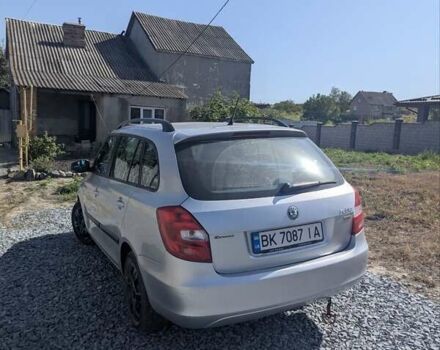 Сірий Шкода Фабія, об'ємом двигуна 1.2 л та пробігом 150 тис. км за 5500 $, фото 5 на Automoto.ua